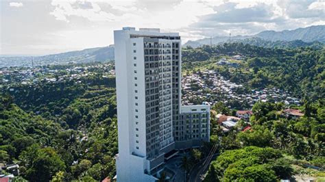 Hayat Sky Towers Cebu powered by Cocotel, Cebu: Hotel .